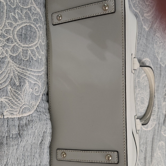 Dooney & Bourke Cream Tote with Classic Design - Picture 6 of 12